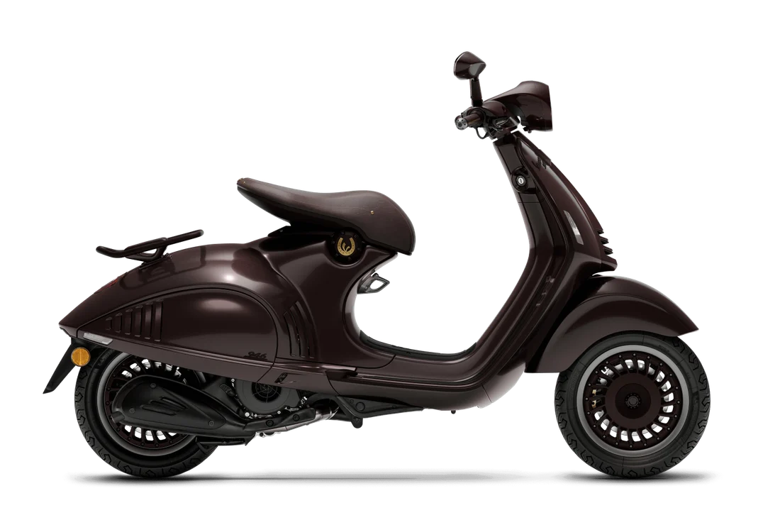 Vespa 946 Horse