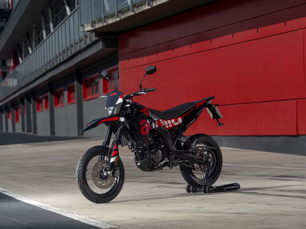 Supermoto štýl pre mladú generáciu